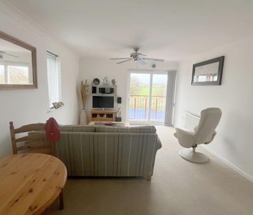 2 bedroom flat to rent - Photo 4