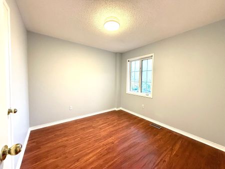 For Lease - 163 Willow park dR Drive, Brampton, Ontario - Photo 4