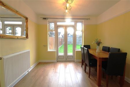 Penn Close, Greenford, UB6 9NS - Photo 3