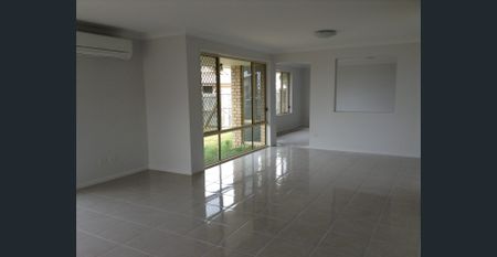 Charming Family home - Photo 2