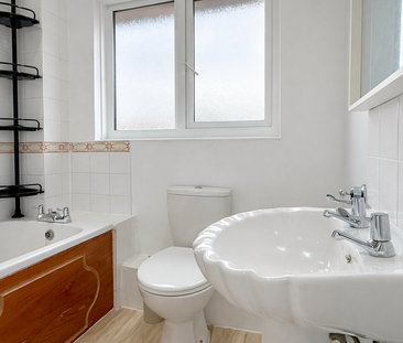 2 bedroom terraced house to rent - Photo 6