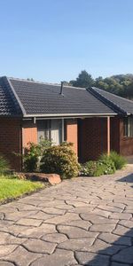 IMMACULATE RENOVATED 3 BEDROOM HOME! - Photo 4