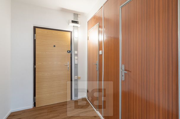 Pronájem bytu 1+kk a garsoniéry 33 m², V Jamce 2381, Rakovník - Фото 1