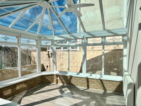 3 bedroom semi-detached house to rent - Photo 5