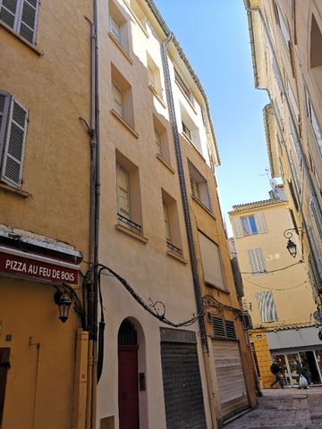 Aix en Provence centre ville - Studio - 27m² - Photo 4