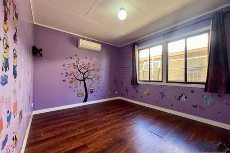 4 Bedroom Home + Study + Large shed - Photo 4