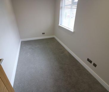 3 bedroom detached bungalow to rent - Photo 2