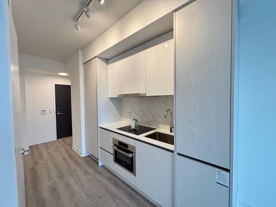 For Lease - 180 Front Street Unit# 3302, Toronto, Ontario - Photo 1