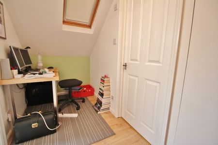 Quirky 1 Bedroom Duplex - Photo 5