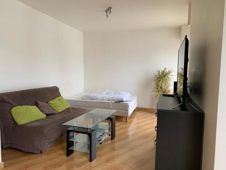 Location Appartement 1 pièce Meublé 35m² GRANVILLE 50400 - Photo 2