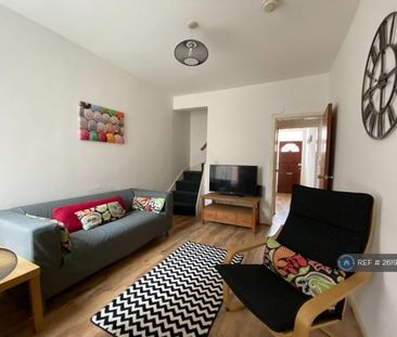 3 bedroom terraced house to rent - Photo 2