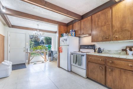 For Lease - 67 St. Margarets Road, Hamilton, Ontario - Photo 4