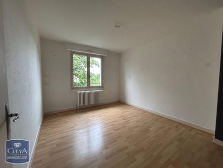 Location Maison 4 pièces 89m² LA CHAUSSEE ST VICTOR 41260 - Photo 2