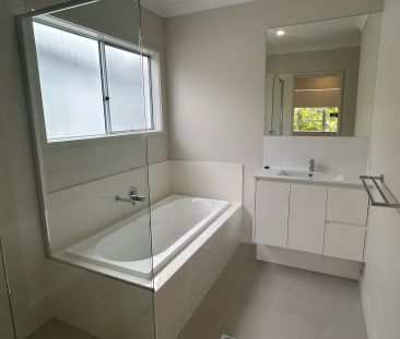 Spacious New Townhouse - Photo 6