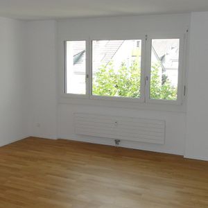 5 1/2 room apartment in Niederhasli - Photo 2