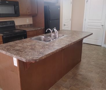 352 Smith St, Regina - Photo 2