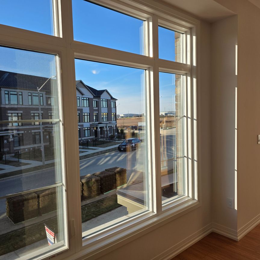 For Lease - 484 Provident Way, Hamilton, Ontario - Photo 1