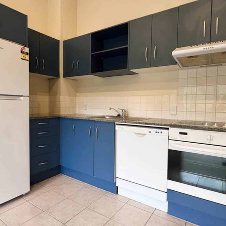 2-Bedroom Apartment in the Heart of Auckland C... - Photo 4