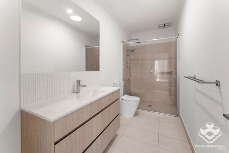 Near New Modern Family Living - Photo 4