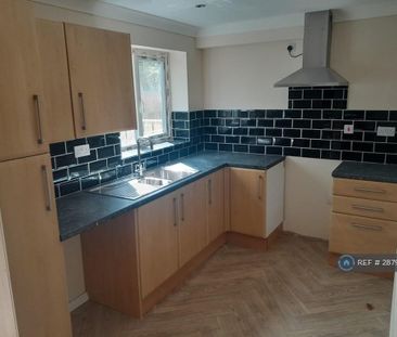 4 bedroom terraced house to rent - Photo 6