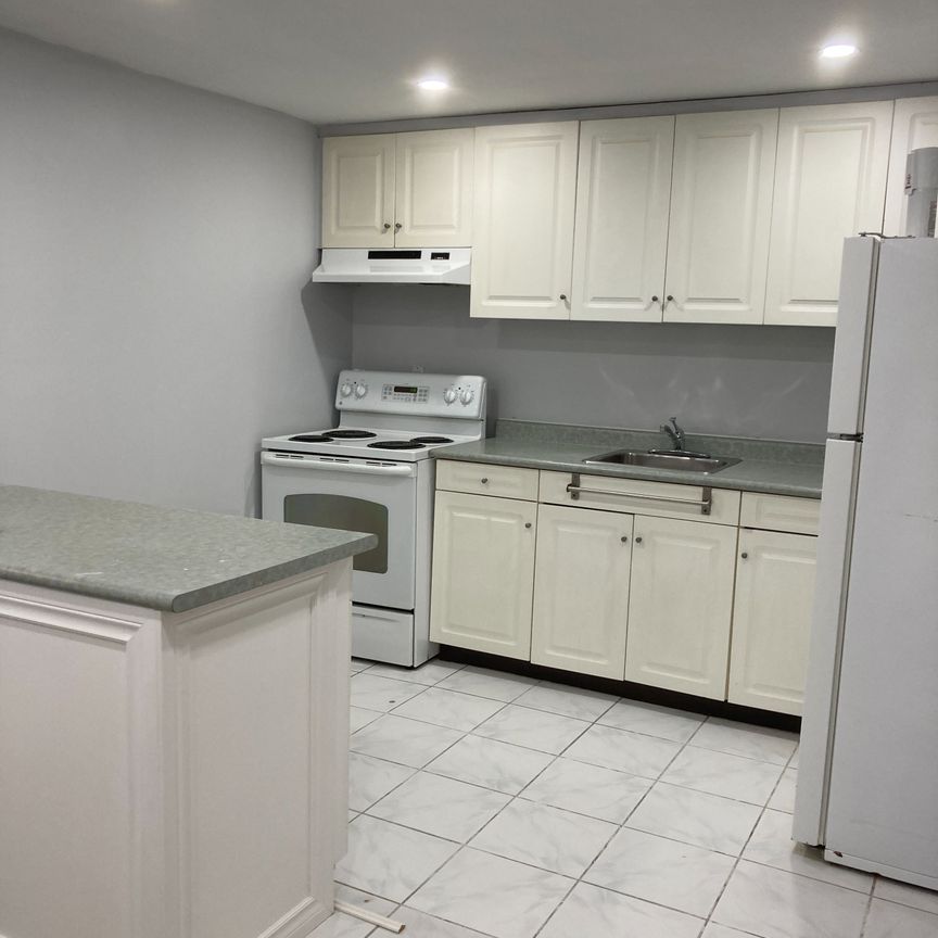 For Lease - 174 Torrance Wood, Brampton, Ontario - Photo 1