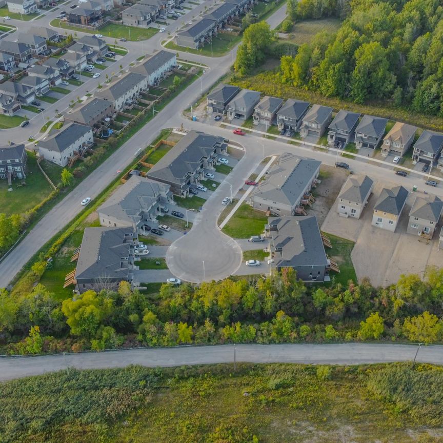 For Lease - 22b Willson Drive, Thorold, Ontario - Photo 1