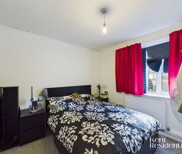 1 bed flat to rent in New Road, Chatham, ME4 - Photo 3