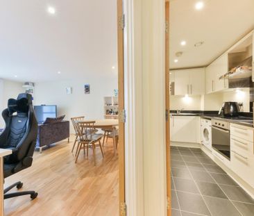 1 bedroom flat to rent - Photo 4