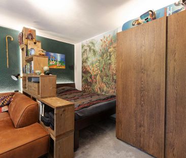 Möblierte 1,5 Zimmer Souterrainwohnung mit EBK & großer Terrasse - Photo 1