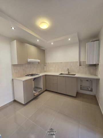 Location Appartement 4 pièces 78m² PLAN DE CUQUES 13380 - Photo 2