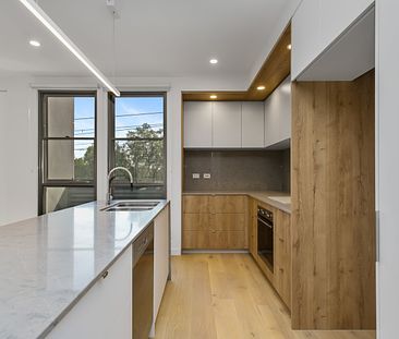 Register To View - Luxury Tri-Level Townhouse in Yarraville - Photo 4