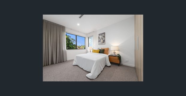 Spacious Living in a Prime Camberwell Location - Photo 1