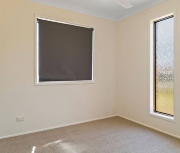 Beautifully Refreshed 2-Bedroom Duplex in Prime Harristown Location - Photo 4