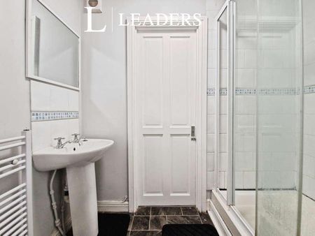 St. Christophers Close, Canvey Island, SS8 - Photo 5