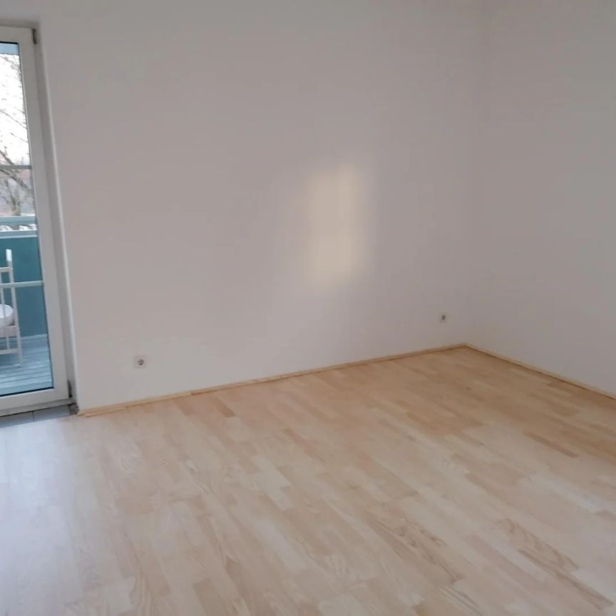 Gut aufgeteilte, helle 4-Zimmer Maisonettewohnung mit 2 Balkonen und kleinem Garten in Ried im Innkreis - Photo 1