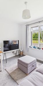 1 bedroom ground floor flat to rent - Photo 3