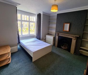 1 bedroom in a house share to rent - Photo 1