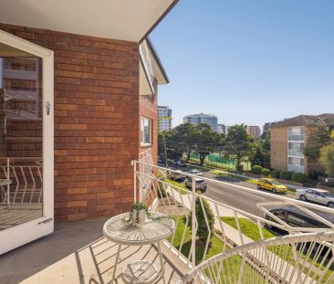 Spacious and Modern Living in an Unbeatable Lifestyle Location | 'C... - Photo 2