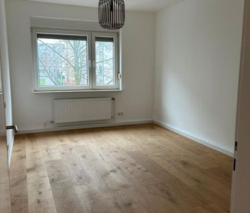 Kernsan./möblierte 2 Zimmer-Wohnung (Balkon) in Düsseldorf-Bilk - Photo 1