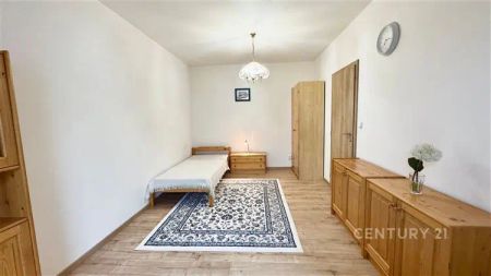 Pronájem bytu 2+kk s balkonem a garážovým stáním, Jesenice u Prahy - Photo 4