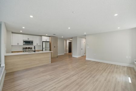 The Churchill Apartments - Photo 4