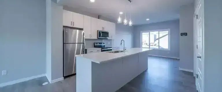 Beautiful 3-Bedroom Main Floor Suite in Glenridding Ravine! Available September 1! | 2128 159 Street Southwest, Edmonton - Photo 1