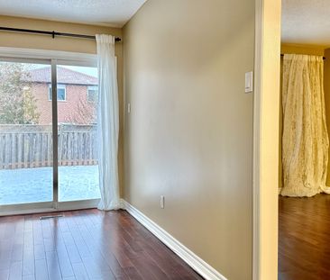 For Lease - 3211 Valcourt Crescent, Mississauga, Ontario - Photo 4