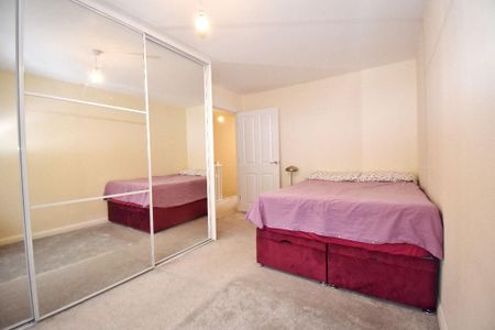 2 bedroom semi-detached house to rent - Photo 3