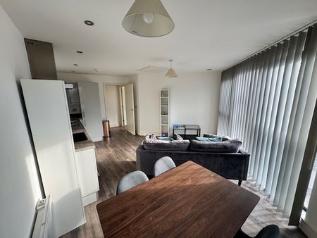 2 Bed Flat, Langworthy Road, M5 - Photo 2