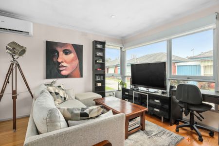 Quiet Block | Bayside Location | Walking Distance - Photo 4