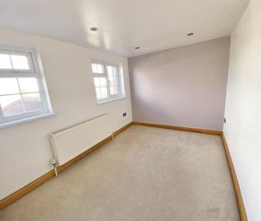 5 bedroom end of terrace house to rent - Photo 6