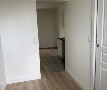 Location Appartement 1 pièce 22m² ST MAUR DES FOSSES 94210 - Photo 2