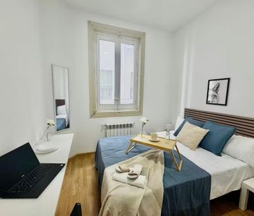 Calle de Trafalgar, Madrid, Community of Madrid 28010 - Photo 2