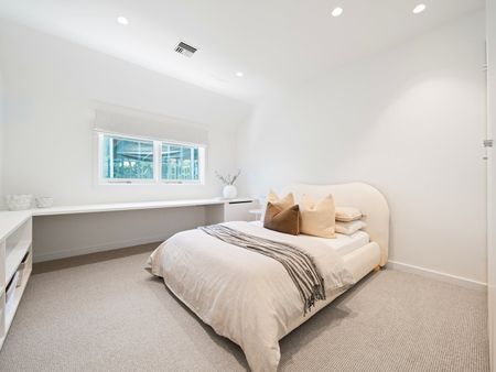 Watsons Bay Dream Rental - Poolside Living Steps from Ferry and Beaches. - Photo 3